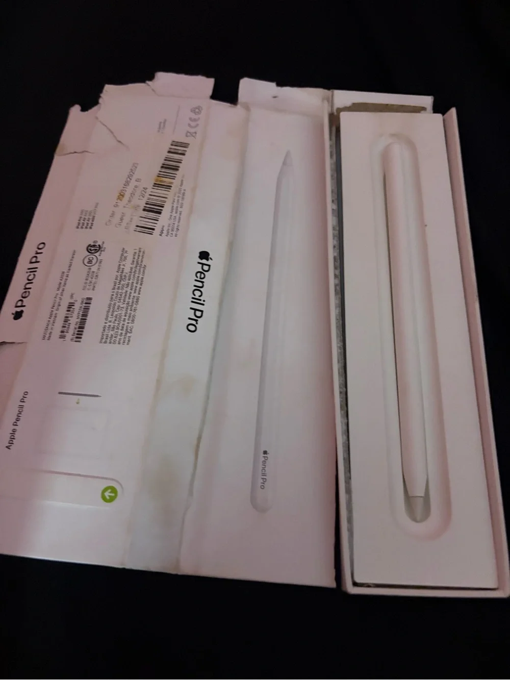 Apple Pencil Pro (new) never used. Box damaged